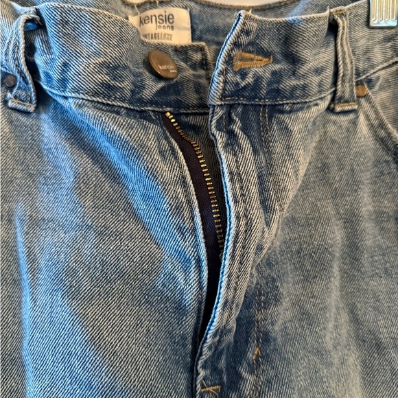 Kensie Women's Gray Straight Leg Jeans - Picture 5 of 9